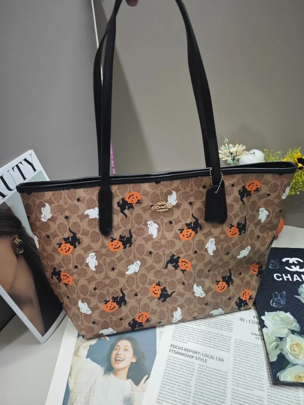 Coach City Tote In Signature Canvas With Halloween Print CW450